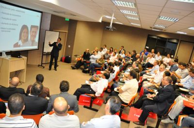 Kodak participa de evento pós-Drupa ABTG e apresenta suas soluções Kodak para a área gráfica