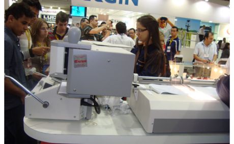 Diginove mostra soluções para acabamento de foto-produtos na PhotoImageBrazil 2011