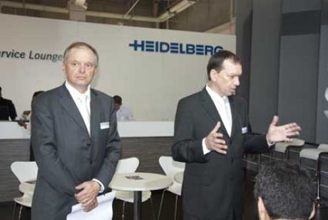Benhard Schreier, presidente da Heidelberg, participa de coletiva na ExpoPrint