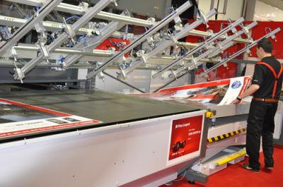 Robustez e qualidade da M-Press Leopard é destaque da Agfa na Drupa 